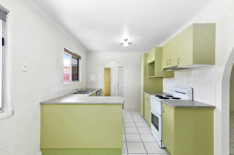 Photo - 35 Martin Street, Point Vernon QLD 4655 - Image 7