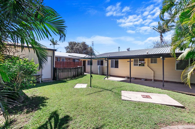 Photo - 35 Martin Street, Point Vernon QLD 4655 - Image 17