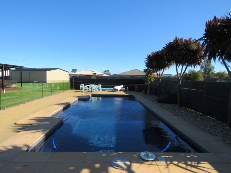 Photo - 35 May Park Drive, Paynesville VIC 3880 - Image 21