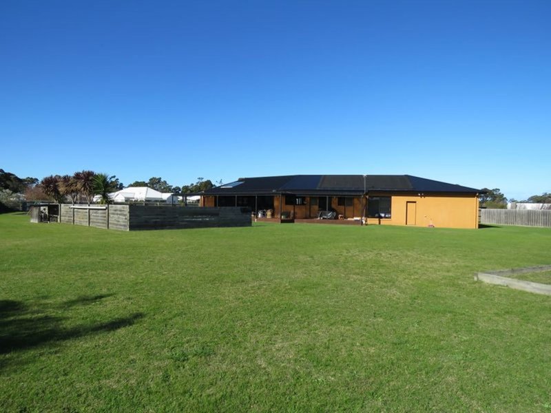 Photo - 35 May Park Drive, Paynesville VIC 3880 - Image 22