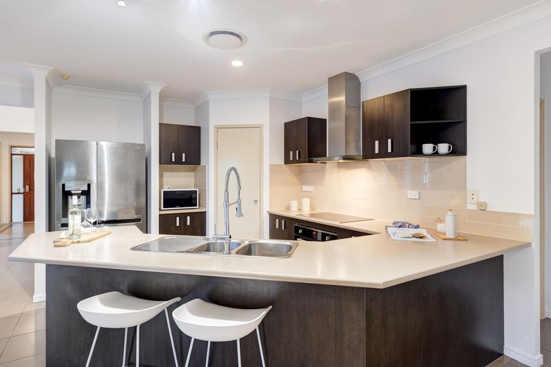 Photo - 35 May Street, Parkinson QLD 4115 - Image 7