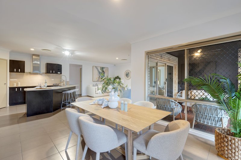 Photo - 35 May Street, Parkinson QLD 4115 - Image 8