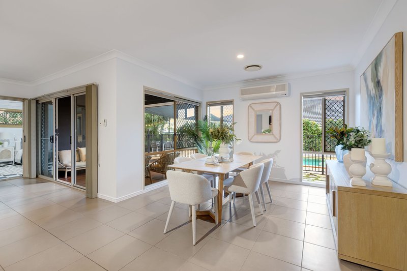 Photo - 35 May Street, Parkinson QLD 4115 - Image 10