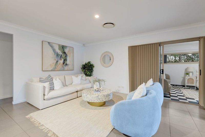 Photo - 35 May Street, Parkinson QLD 4115 - Image 14