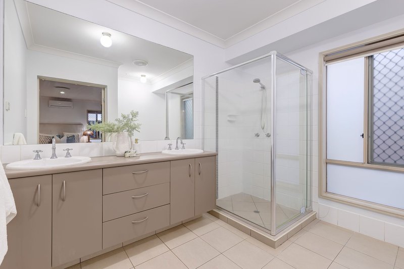 Photo - 35 May Street, Parkinson QLD 4115 - Image 22