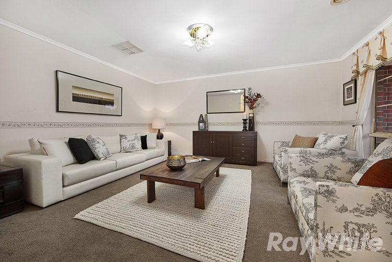 Photo - 35 Maygrove Way, Mulgrave VIC 3170 - Image 8