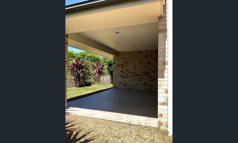 Photo - 35 Mcauley Parade, Pacific Pines QLD 4211 - Image 13