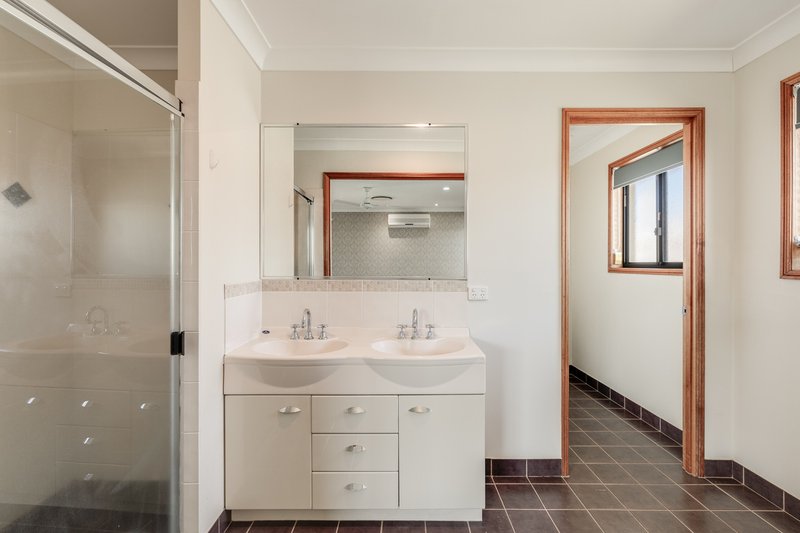 Photo - 35 Mcclymont Drive, Rangeville QLD 4350 - Image 14