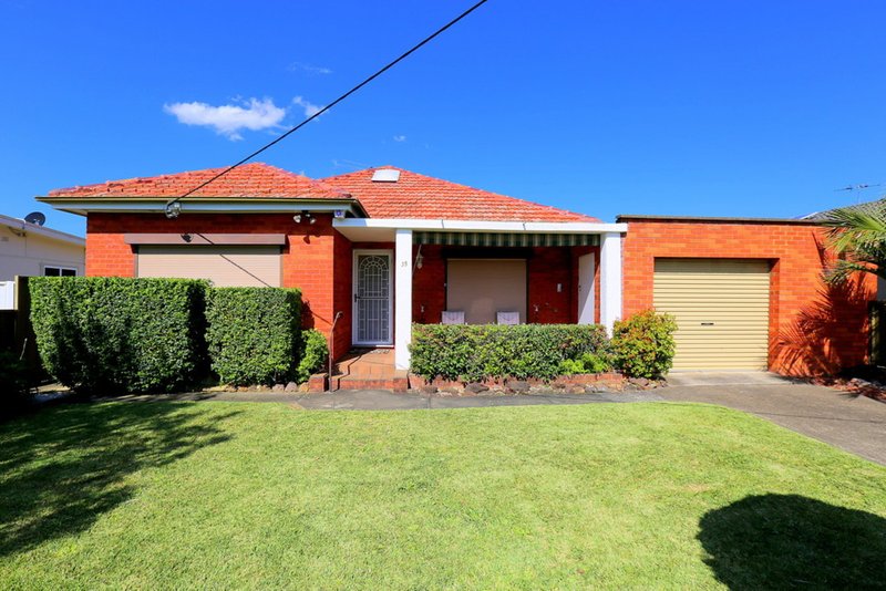 35 Mccrossin Avenue, Birrong NSW 2143