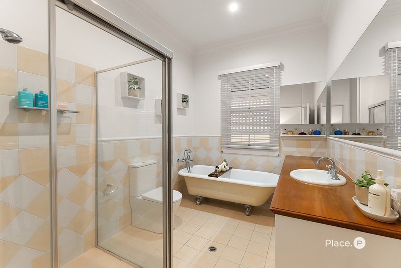 Photo - 35 Mcdonald Street, Hawthorne QLD 4171 - Image 15