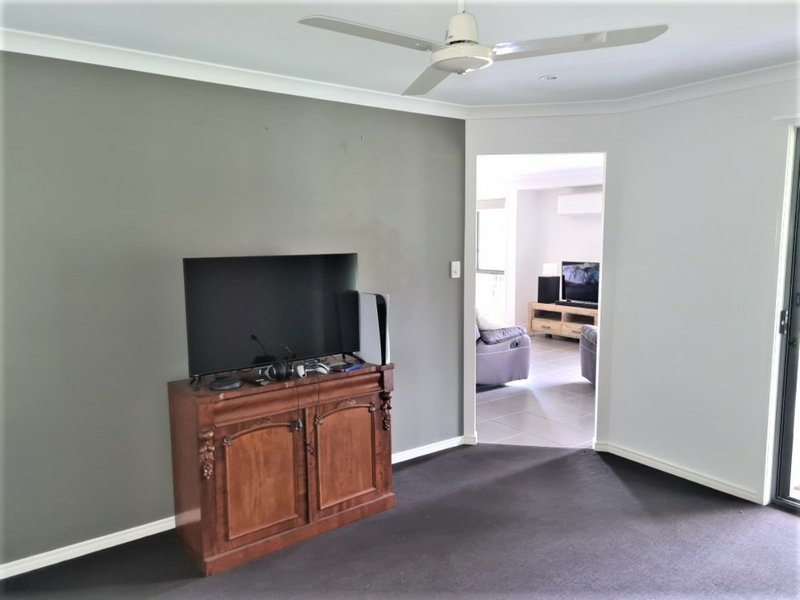 Photo - 35 Mclucas Cresent , Wondai QLD 4606 - Image 5