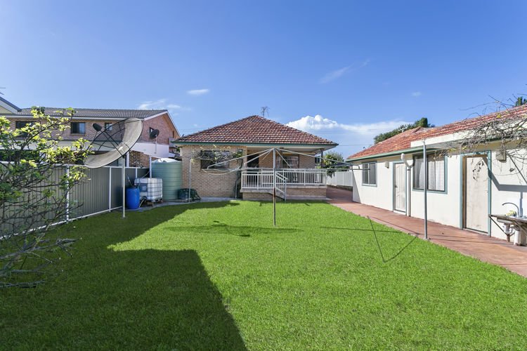 Photo - 35 Meakin Street, Merrylands NSW 2160 - Image 4