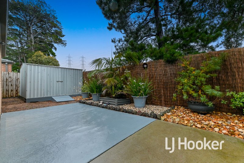 Photo - 35 Melissa Way, Pakenham VIC 3810 - Image 13