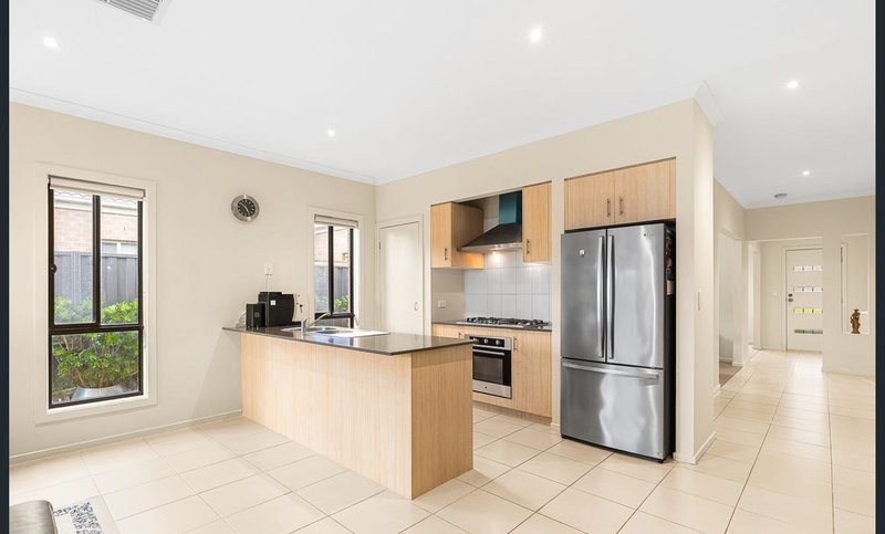 Photo - 35 Melville Street, Tarneit VIC 3029 - Image 4