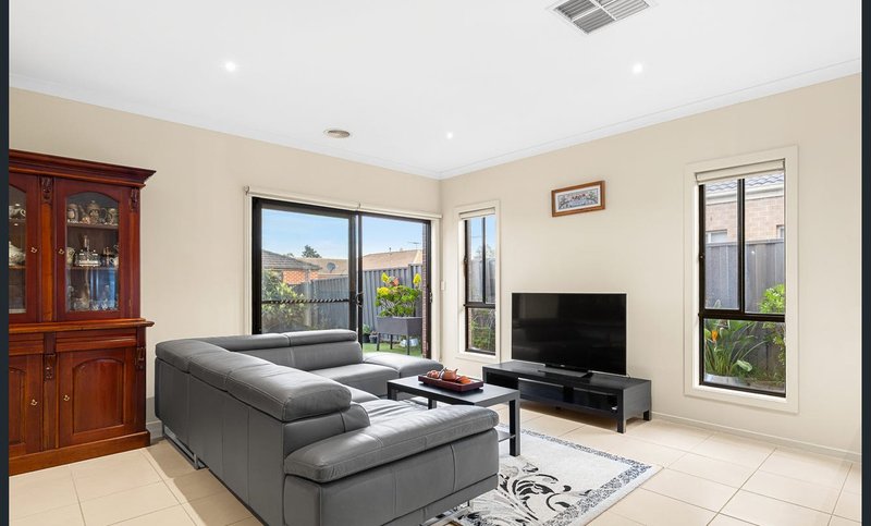 Photo - 35 Melville Street, Tarneit VIC 3029 - Image 9