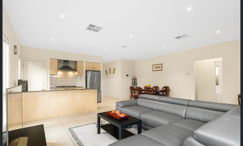 Photo - 35 Melville Street, Tarneit VIC 3029 - Image 10