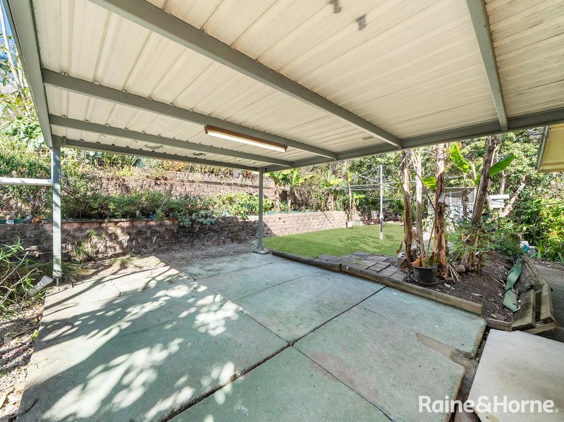 Photo - 35 Menangle Avenue, Arana Hills QLD 4054 - Image 11