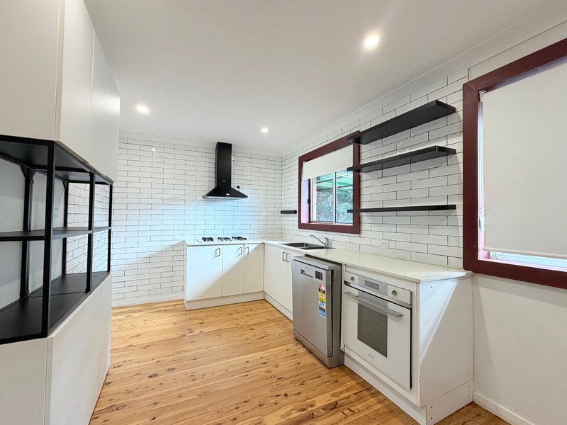 Photo - 35 Mengarvie Road, Parkes NSW 2870 - Image 4