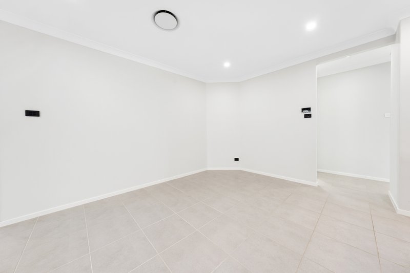 Photo - 35 Mimosa Street, Gregory Hills NSW 2557 - Image 7