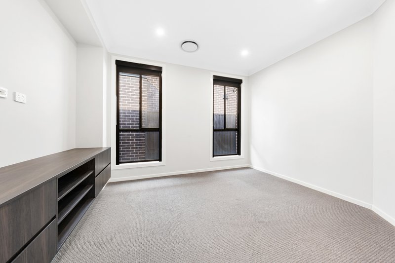 Photo - 35 Mimosa Street, Gregory Hills NSW 2557 - Image 8