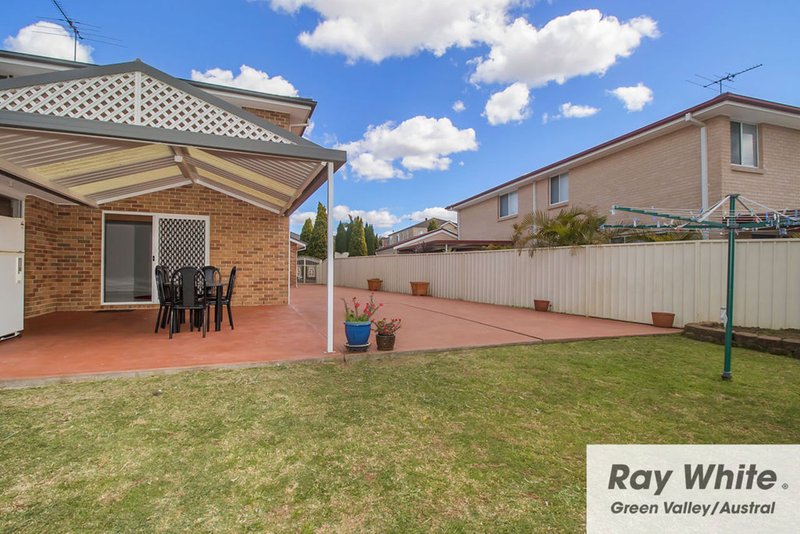 Photo - 35 Mitchell Drive, West Hoxton NSW 2171 - Image 9