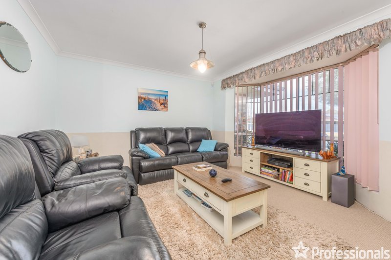 Photo - 35 Monterey Crescent, Warnbro WA 6169 - Image 3