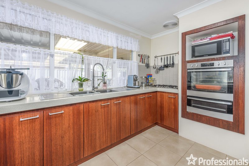 Photo - 35 Monterey Crescent, Warnbro WA 6169 - Image 8