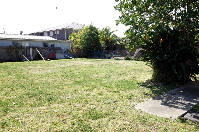 Photo - 35 Moonshine Avenue, Cabramatta West NSW 2166 - Image 4