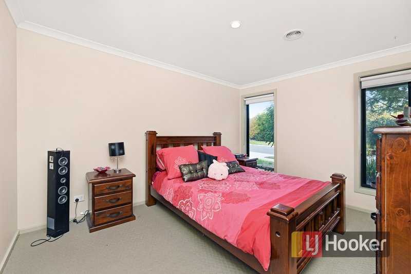 Photo - 35 Morphetville Street, Clyde North VIC 3978 - Image 7