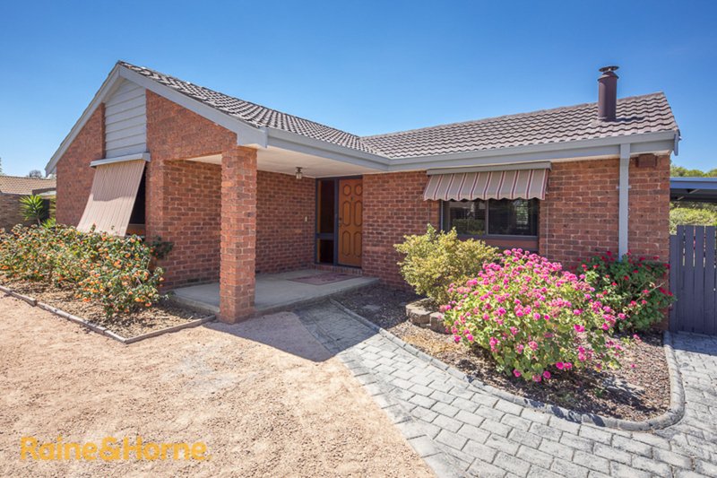 Photo - 35 Muirfield Drive, Sunbury VIC 3429 - Image 2