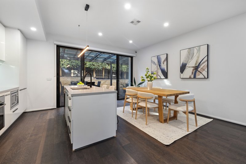 Photo - 35 Mulberry Avenue, Cheltenham VIC 3192 - Image 5