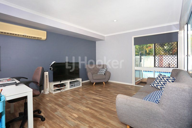 Photo - 35 Mullewa Crescent, Helensvale QLD 4212 - Image 7