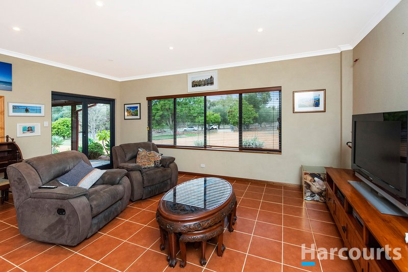 Photo - 35 Murray Grey Circle, Lower Chittering WA 6084 - Image 12