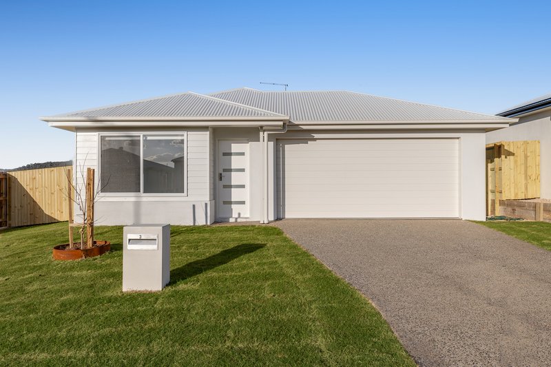 Photo - 35 Natasha Circuit, Westbrook QLD 4350 - Image 1