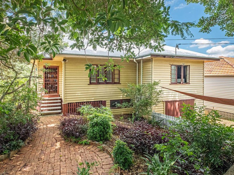 35 Navy Street, Holland Park West QLD 4121