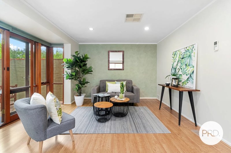 Photo - 35 Neilson Street, Garran ACT 2605 - Image 6