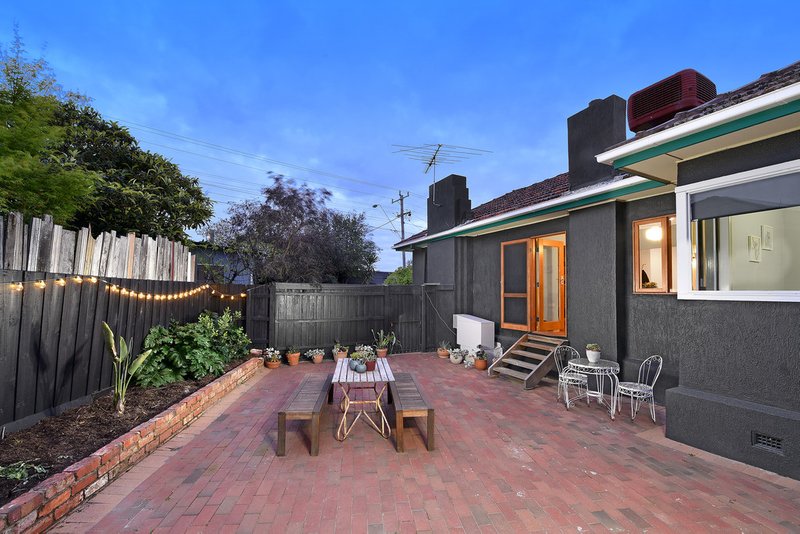 Photo - 35 Newlands Road, Coburg North VIC 3058 - Image 11