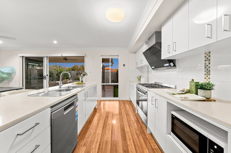 Photo - 35 Obrist Place, Rochedale QLD 4123 - Image 4
