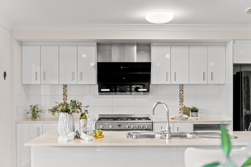Photo - 35 Obrist Place, Rochedale QLD 4123 - Image 5