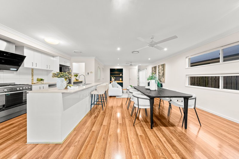 Photo - 35 Obrist Place, Rochedale QLD 4123 - Image 11