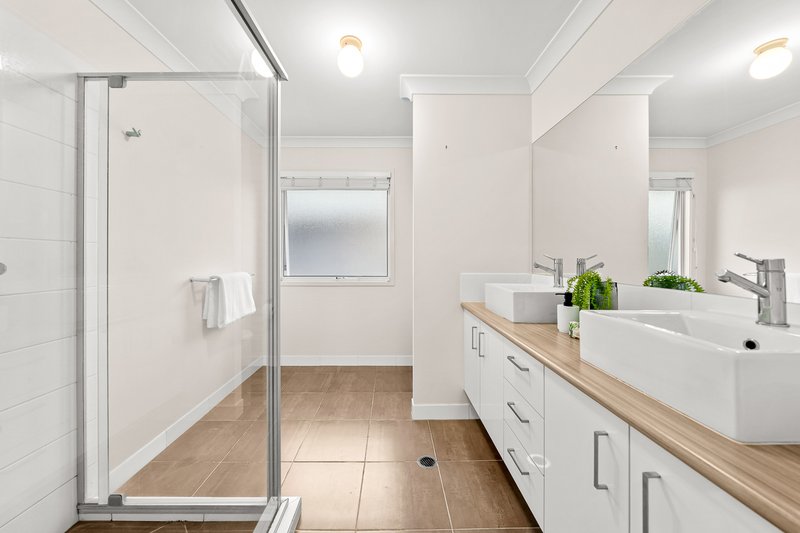 Photo - 35 Obrist Place, Rochedale QLD 4123 - Image 20