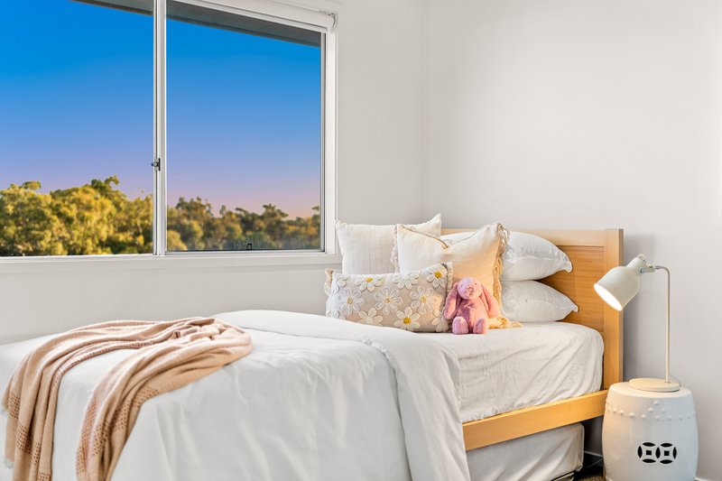 Photo - 35 Obrist Place, Rochedale QLD 4123 - Image 23