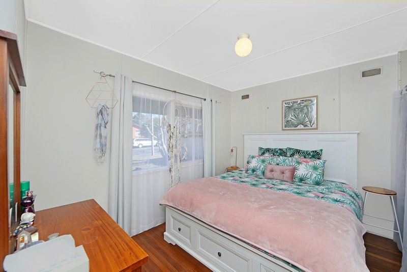 Photo - 35 Ocean View Road, Gorokan NSW 2263 - Image 4