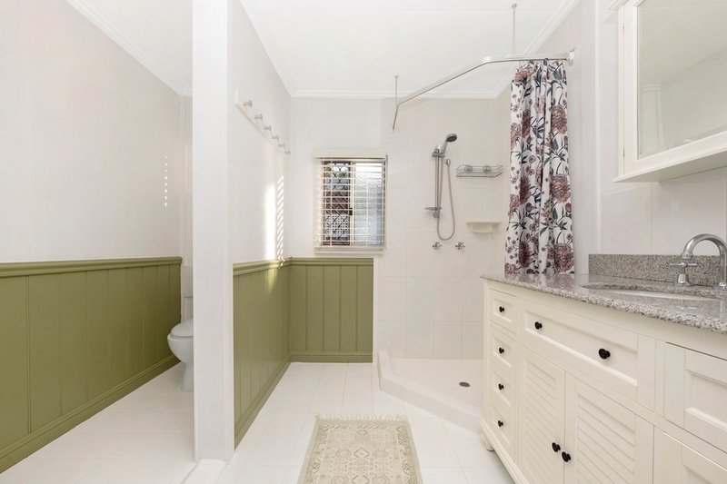 Photo - 35 O'Donnell Street, Oonoonba QLD 4811 - Image 9