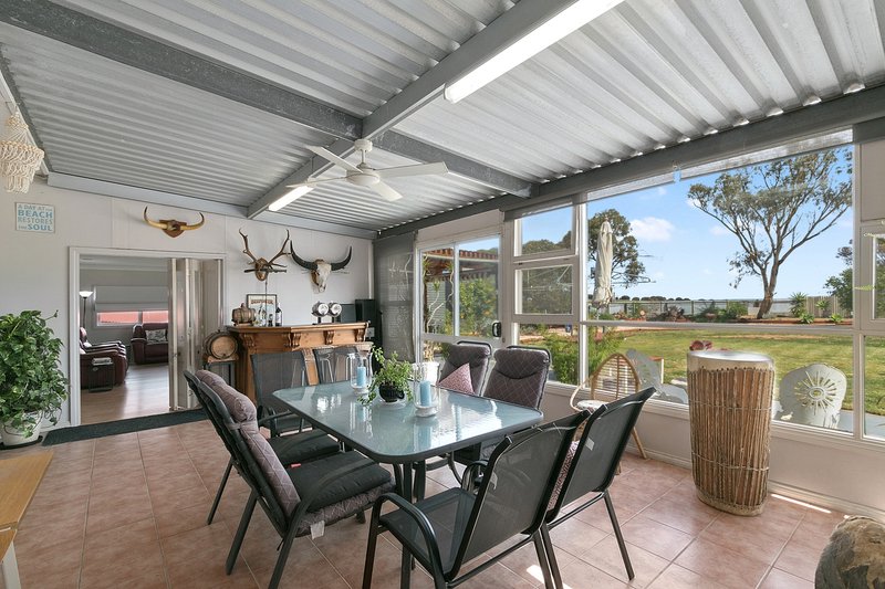 Photo - 35 Old Wallaroo Road, Moonta SA 5558 - Image 11