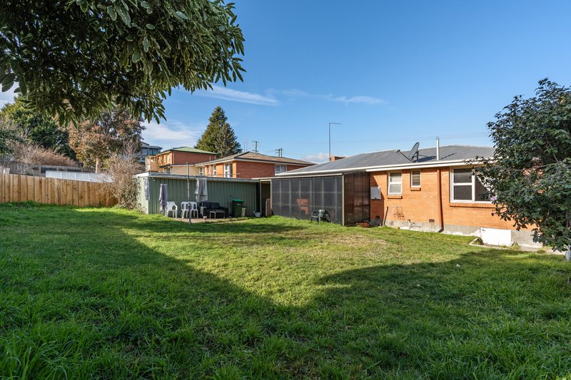 Photo - 35 Paringa Avenue, Newnham TAS 7248 - Image 12