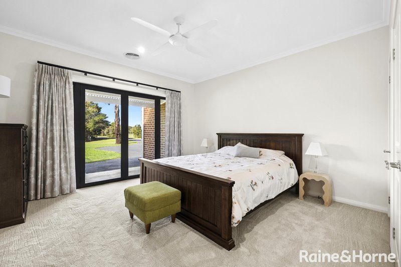 Photo - 35 Parkes Drive, Kyneton VIC 3444 - Image 17
