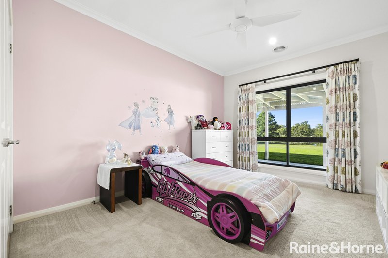 Photo - 35 Parkes Drive, Kyneton VIC 3444 - Image 19