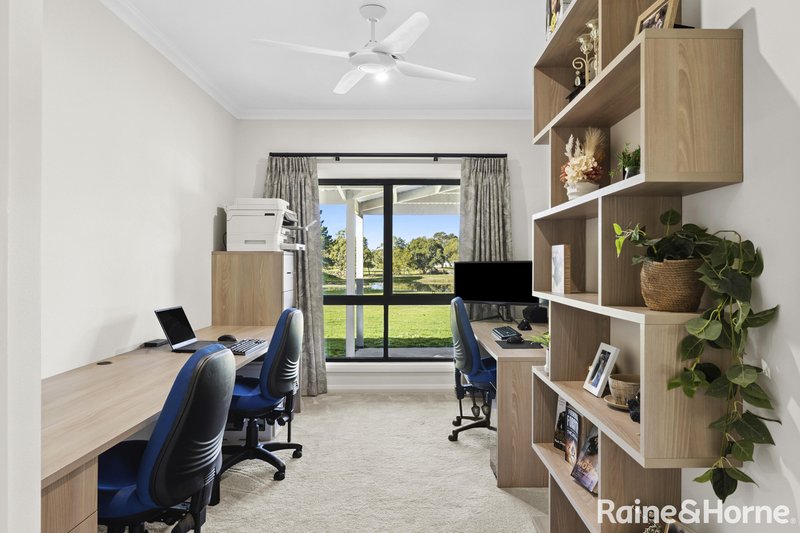 Photo - 35 Parkes Drive, Kyneton VIC 3444 - Image 20