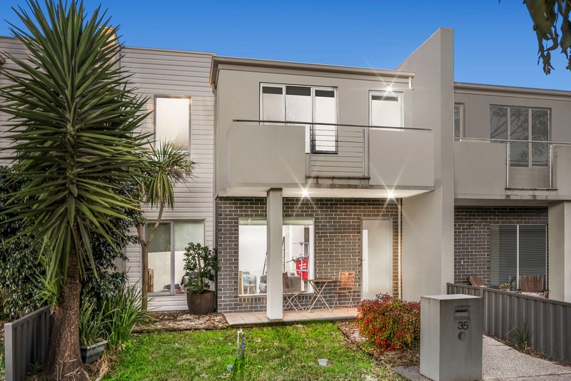 35 Parkes Way, Burnside Heights VIC 3023